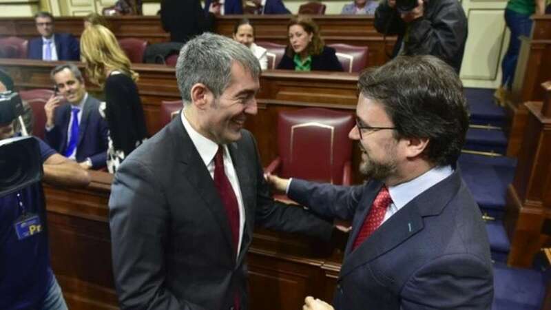 Fernando Clavijo y Asier Antona en una imagen de archivo en el Parlamento de Canarias (Foto TA)